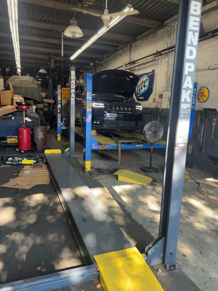 Turbo Tuesday with this 6.4 jeep making 591 on 6 psi🥛🍪
🏁🏁🏁🏁🏁 
@teamhellcatparts for all your part requests or online ordering .  If your shopping 🛍️ around we started with the parts so that being said we will beat any quote you have received outside of @team_hellcat and @jackfabperformance 

@jackfabperformance if your in Texas this is our second location 
Anything Mopar related we’re a phone call away! 
(917) 808-7779 
____________________________________________________
Get the best advice for your build and deals on parts you wont find anywhere else! 
Only @ www.TeamHellcat.com
____________________________________________________
.
.
.
.
.
#emp #Dodge #mopar #srt #hellcat #charger #hemi #cars #srt8 #e85 #like #procharger #follow #nitrous #thatsmydodge #dodgeofficial #likeback #demon #racecar #racing #rt #followback #track #Chrysler #moparornocar #carporn #musclecar #instacar #supercarsdailydaily700